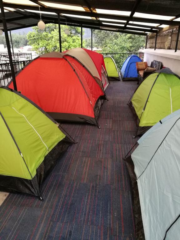Camping & Travel Antigua Buitenkant foto