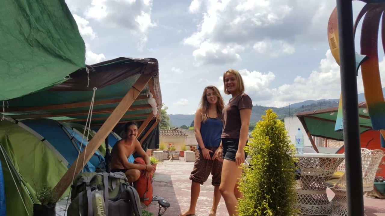 Camping & Travel Antigua Buitenkant foto